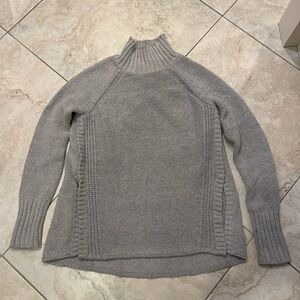 American Eagle sweater size medium